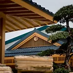 Hyakumangoku Onsen Hotel
