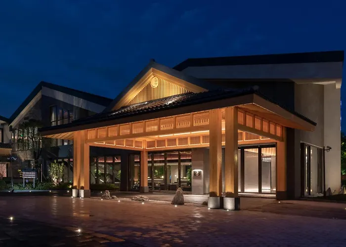 Hyakumangoku Onsen Hotel