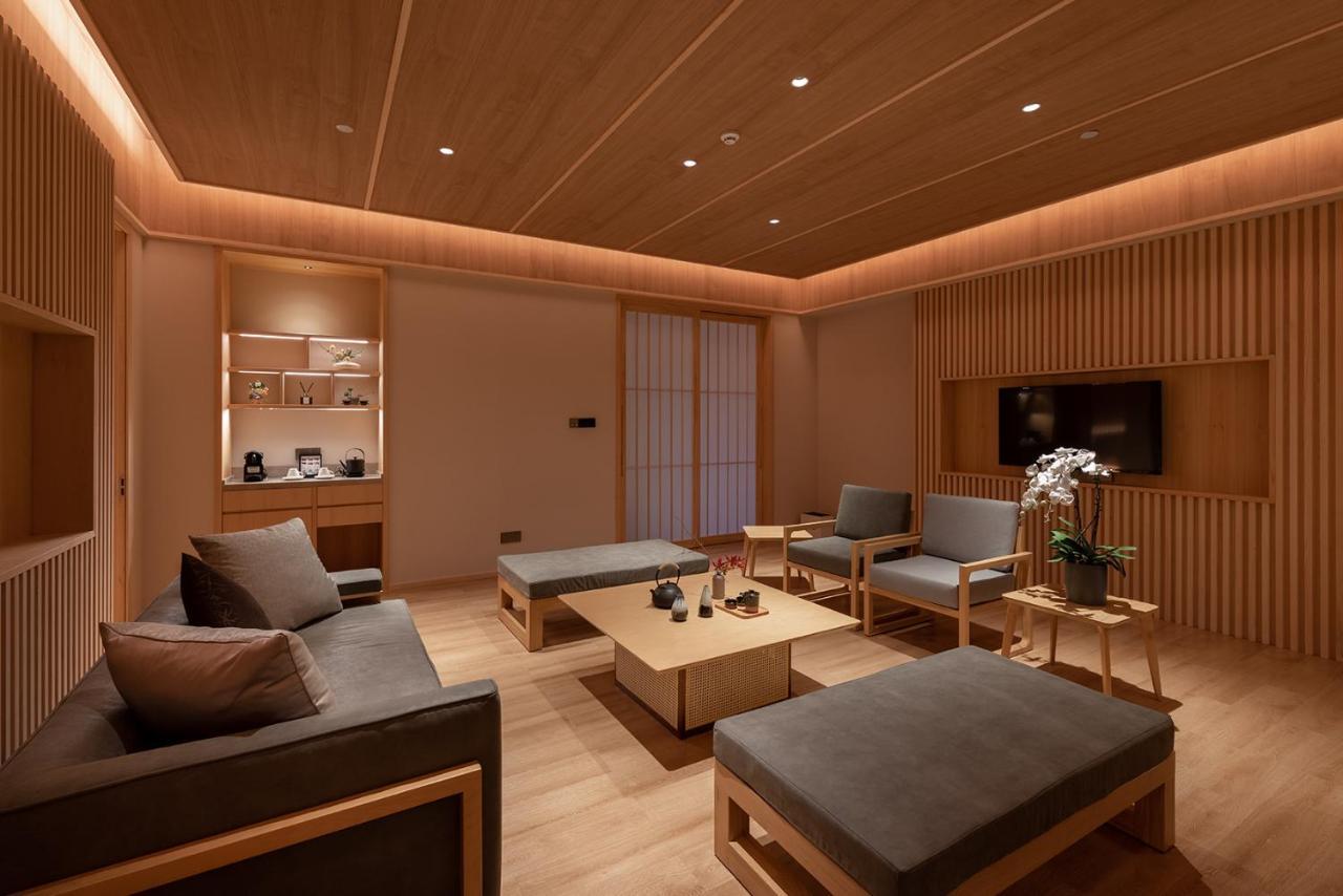Hyakumangoku Onsen Hotel Shanghai