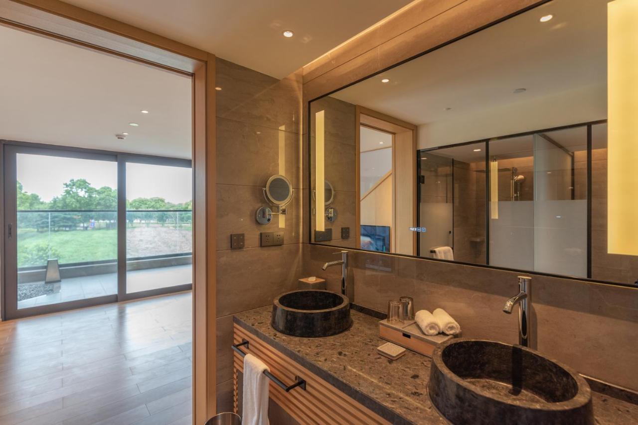 Hyakumangoku Onsen Hotel Shanghai
